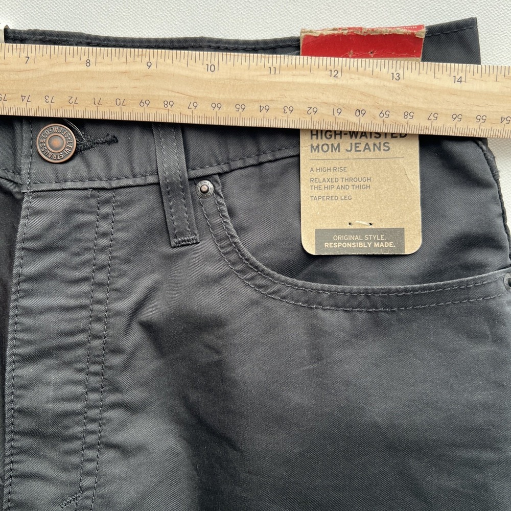 Levis Jeans 28x30 High Rise Mom Black Y2K Womens Denim High Waisted NWT MSRP $69 - Picture 2 of 10
